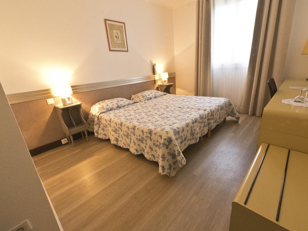 Hotel Les Oliviers Fayence Room photo