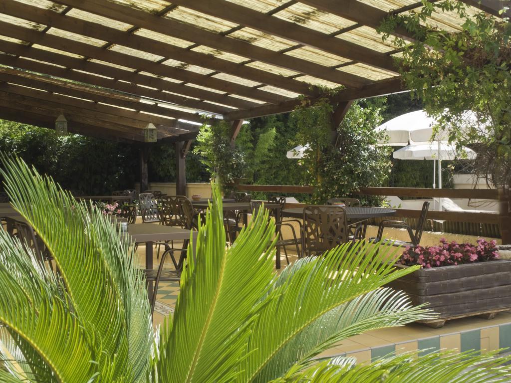 Hotel Les Oliviers Fayence Exterior photo