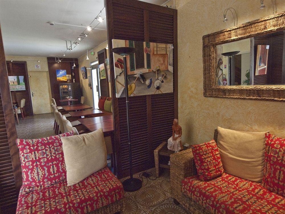 Hotel Les Oliviers Fayence Exterior photo