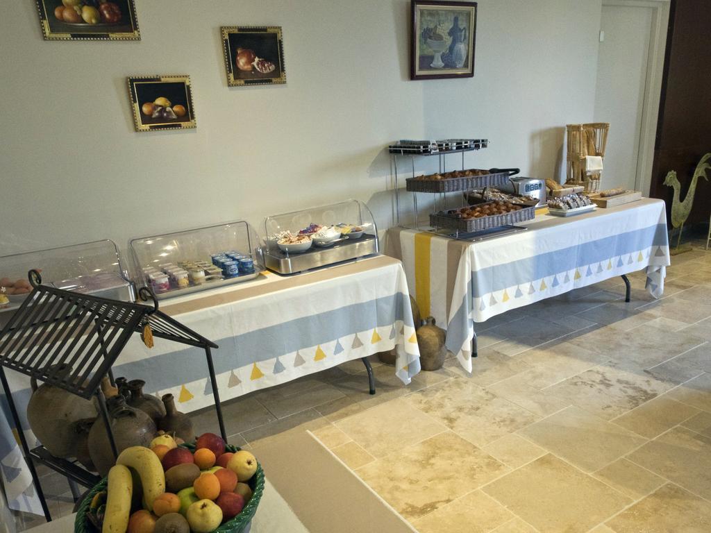 Hotel Les Oliviers Fayence Exterior photo